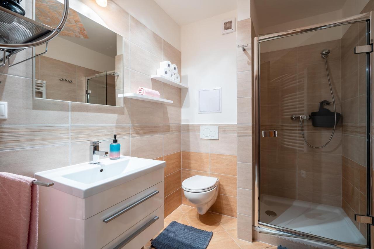 Apartment Emilka Tale-Wellness 5 Min-Balcony-Hiking-View Horna Lehota Екстер'єр фото